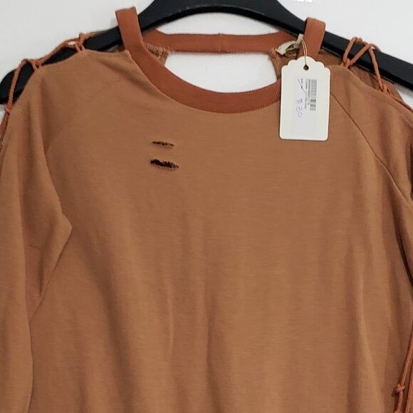 NWT NEW Easel Woman's Distressed Rust Colored Medium Top - Picture 3 of 7